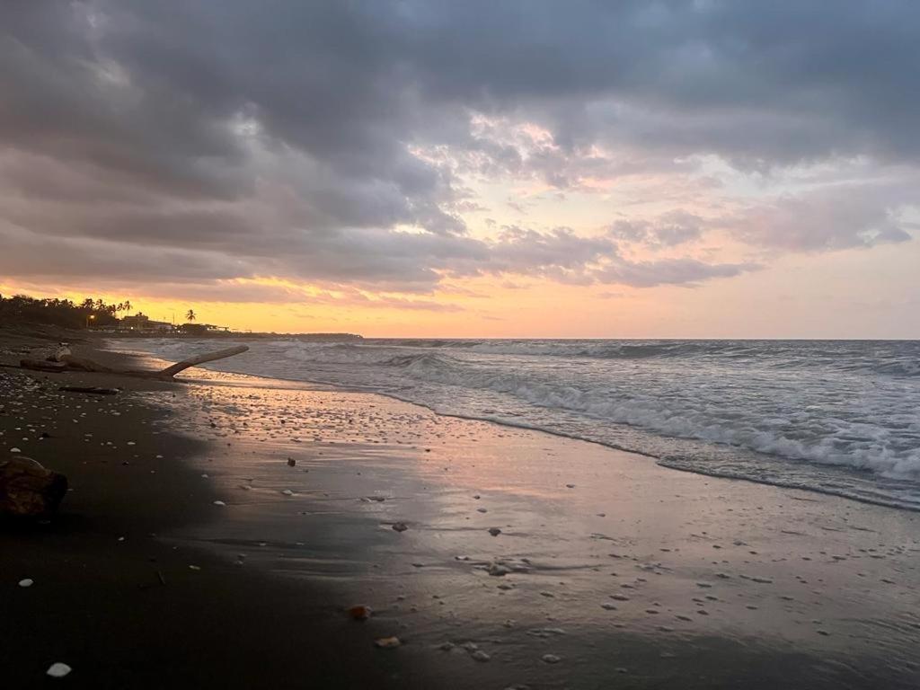 Hotel La Luna Playa El Uverito Las Tablas Эль-Седро Экстерьер фото